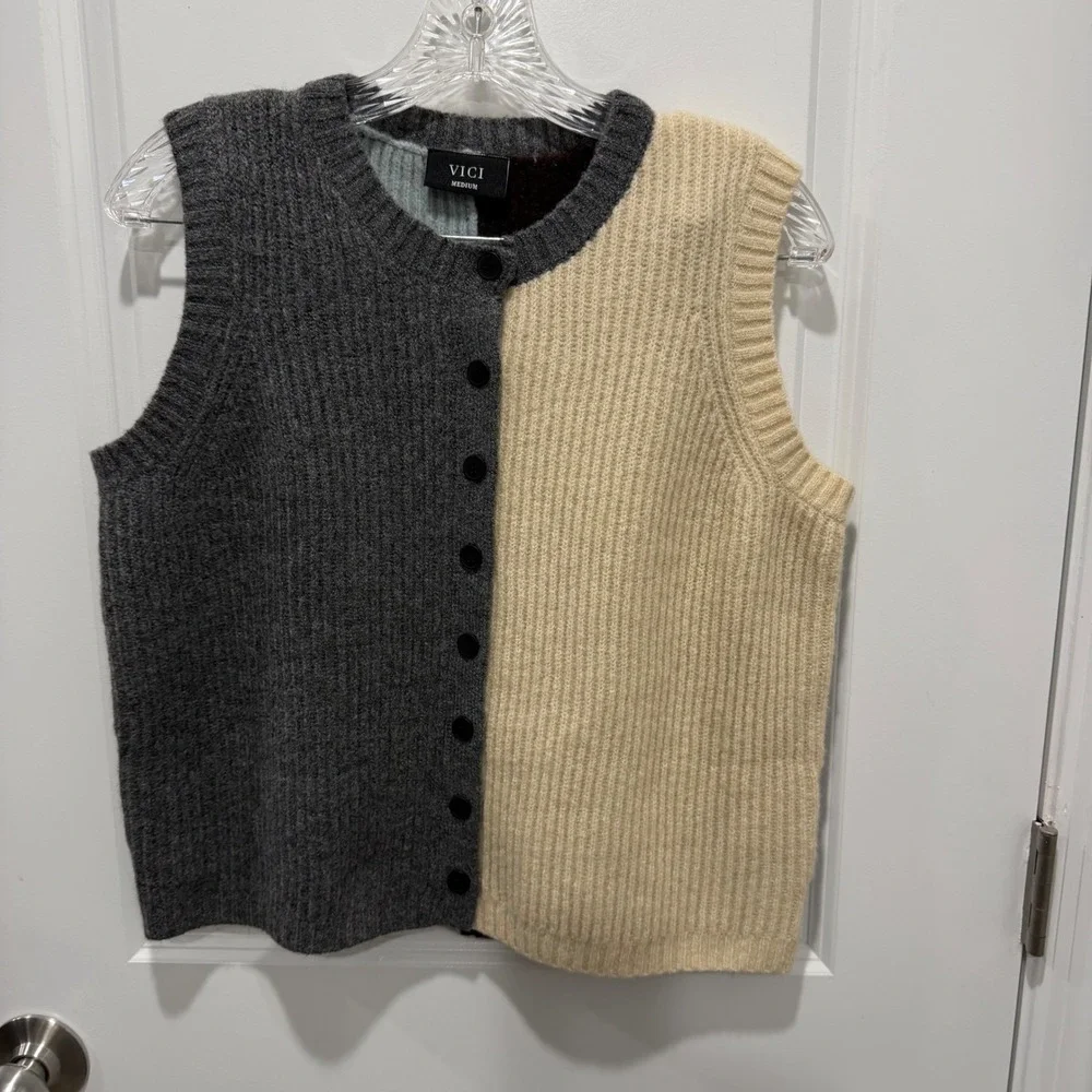 VICI Womens Sweater Vest Colorblock Ribbed Button Front Size Medium - Picture 1 of 8